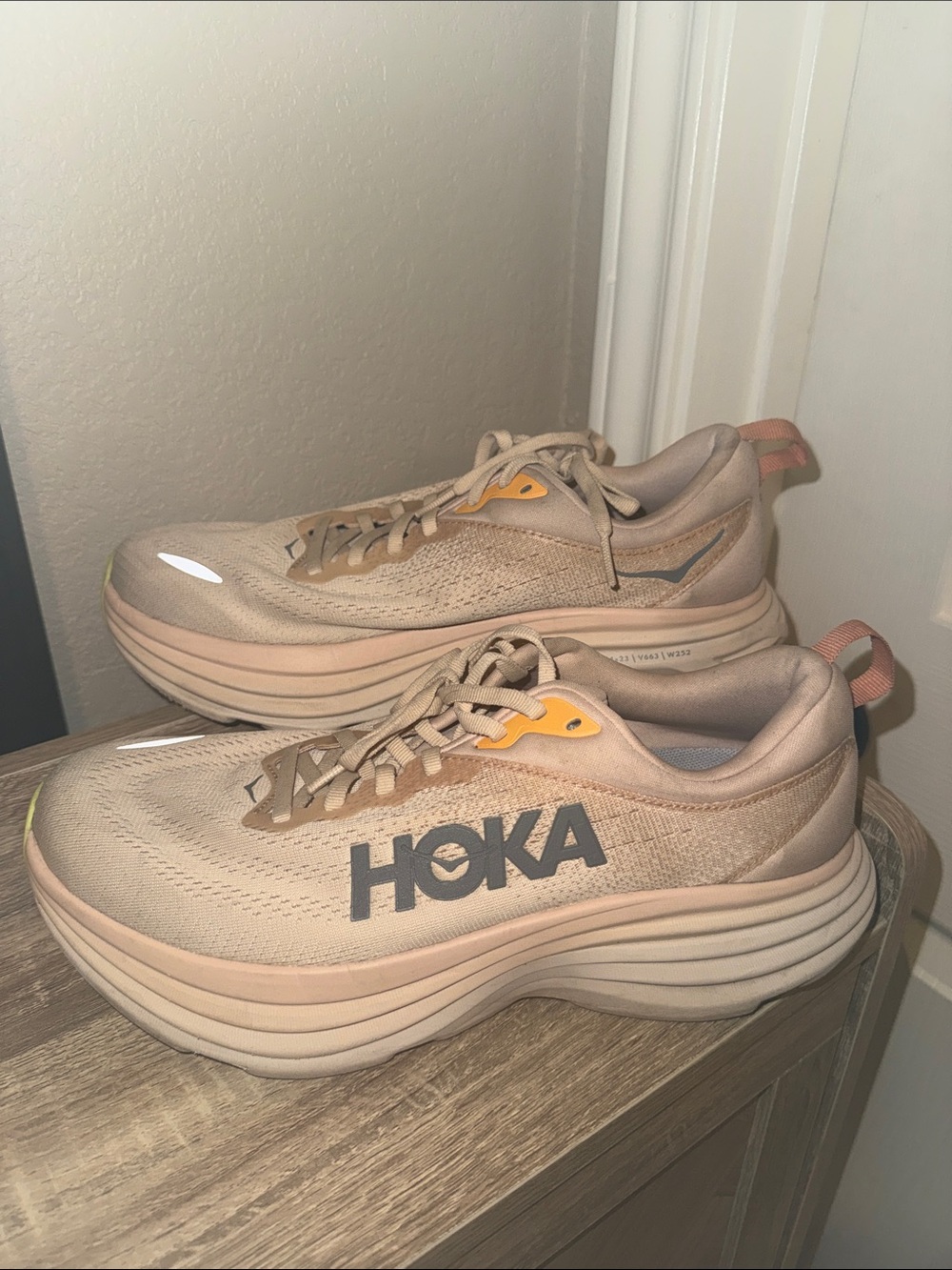 Hoka Bondi 8 Shoes
